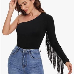 Women’s fringe one shoulder long sleeve.